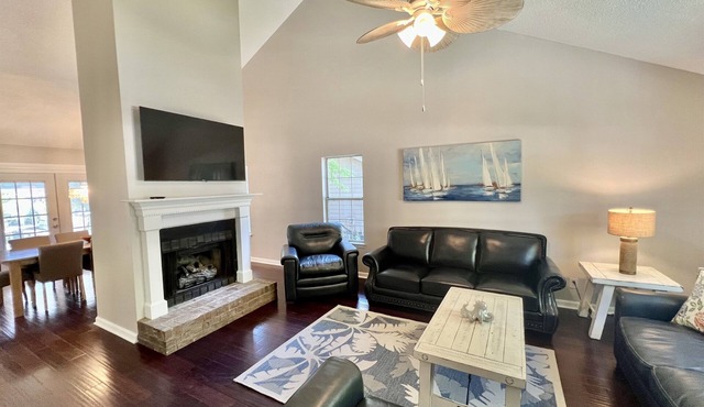 Coastal Cottage, Savannah, GA, Pool, Free Tybee Parking Pass
