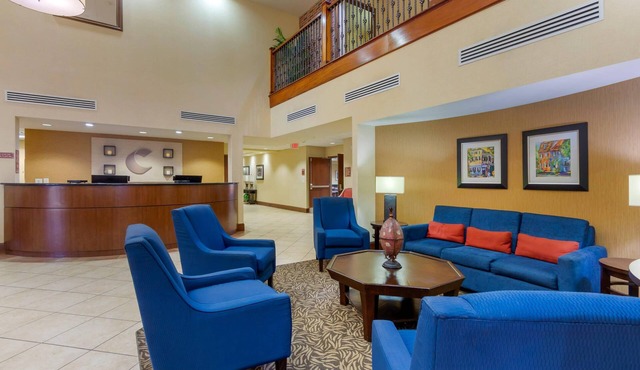 Comfort Suites Charleston West Ashley