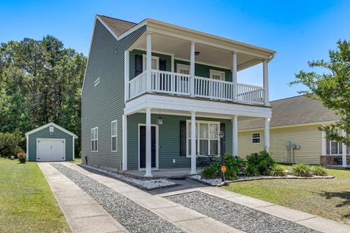 Community Pools + Dock: Moncks Corner Getaway