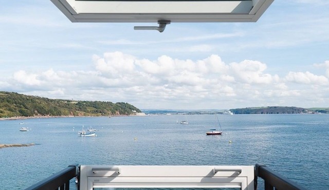 Cornwall Beachfront Stay | Walk to Pubs & Pasties in Cawsand
