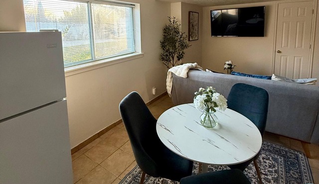Cozy and peaceful 2-bedrooms basement/apartment in Provo