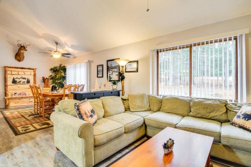 Cozy Bartlett Condo w/Deck & Resort Amenities! in Bartlett