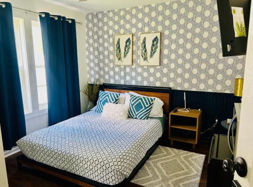 Cozy Bedroom Suites in Beautiful Shared Home