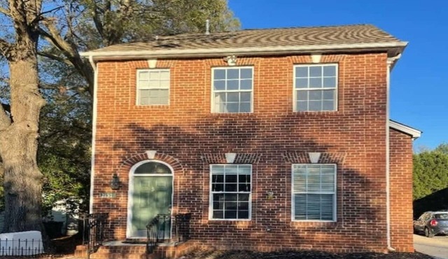 Cozy Corner Townhome in Cornelius