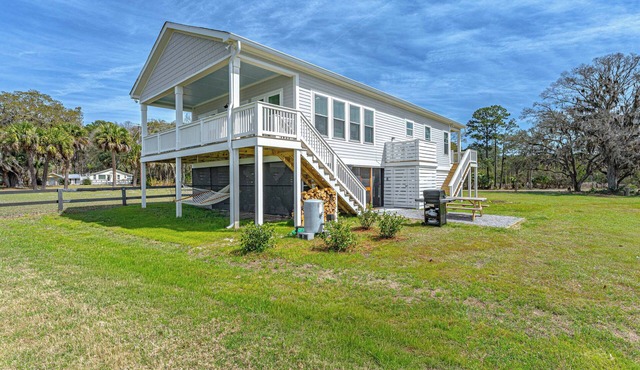Daufuskie Island Riverfront Cottage | Private Dock, Savannah Views, 3BR