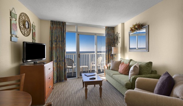 Directly Oceanfront King at Family Resort + Official On-Site Rental Privileges