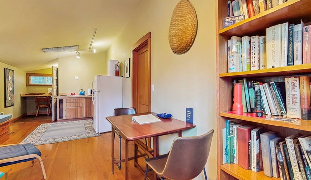 Dog-friendly studio w/kitchenette, WiFi, yard & fire pit in Orcas Island