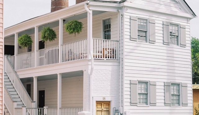 Downtown - Near Historic Cigar Factory w/Parking