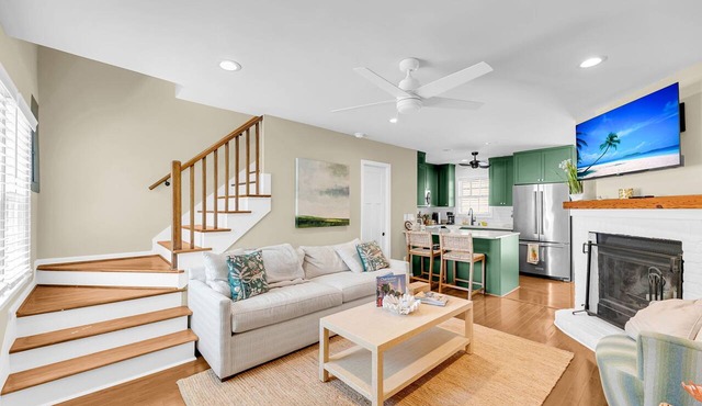 Dreamy Downtown Condo, Near Meeting St & Broad St