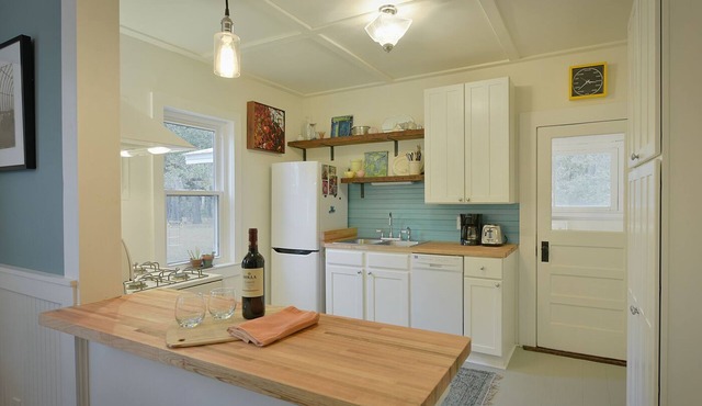 Edisto Escape- Creekfront Farmhouse in Edisto Island