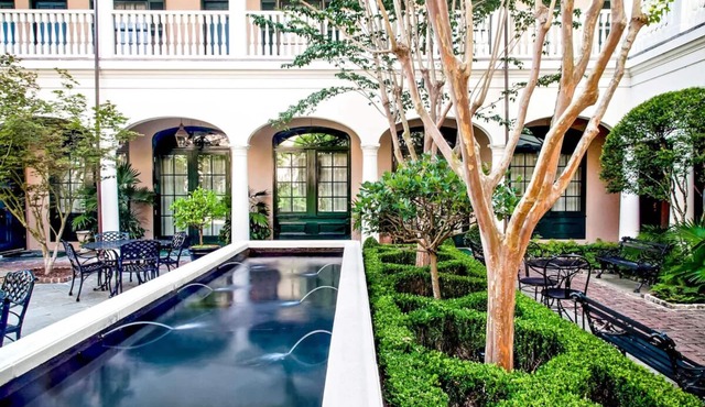 Elegantly Appointed Stay Moments Away from Historic Charleston Wonders