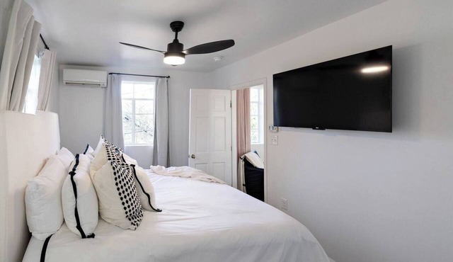 Excellent 1BR · Near Fort Jackson & Devine St