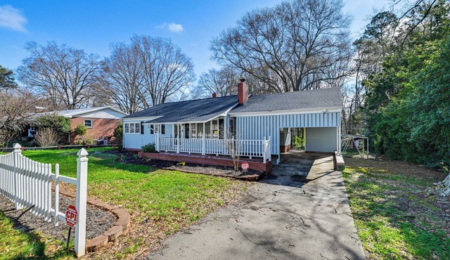 Family Fun in Gastonia! Home 3 Mi to Downtown in Gastonia