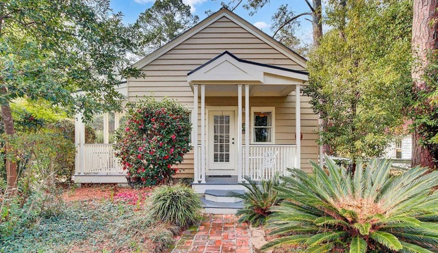 FlowerTown Historic District Private Cottage w/Gardens