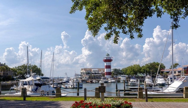 FREE GOLF FOR TWO, Waterfront Sea Pines Heritage Club at Harbour Town Resort