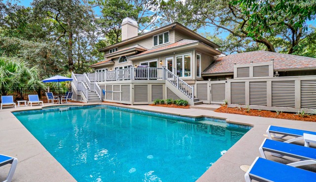 Gorgeous 4 Bedroom Sea Pines Home w/Private Pool Close to Beach - Sleeps 13
