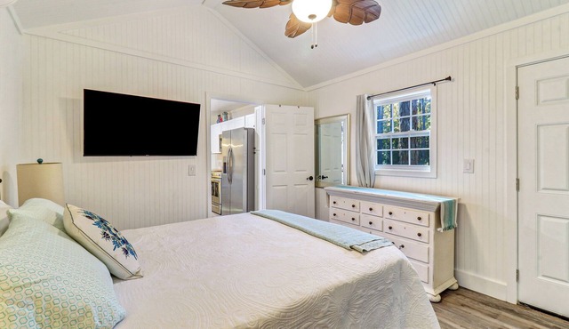 Gorgeous Boho 2-bedroom cottage nestled in nature on Daufuskie Island!