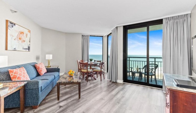 Grand Oceanfront 1Br Suite, Dogs OK! 710