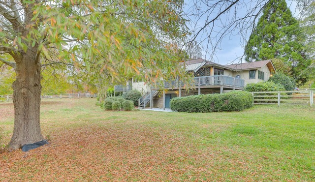 Great for Groups! Farmhouse in Jordan Lake Area