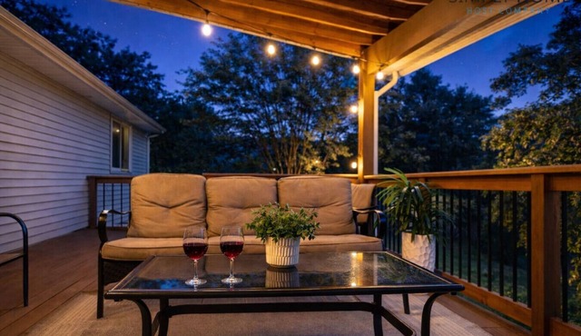 Groups Welcome-Sleeps 20-Pets OK-Fire Pit-BBQ