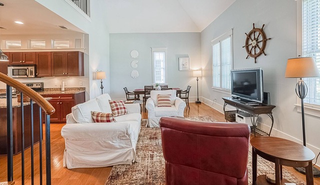 Habersham Villa Sleeps 6 Just a Short Walk to Pool and community Amenities