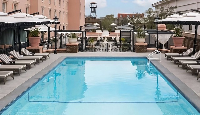 Historic Charleston Retreat! Onsite Restaurant, Outdoor Swimming Pool!