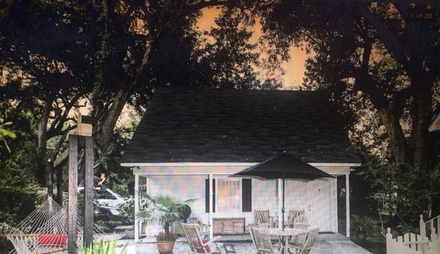 Historic District :Cottage / Extended Stay avail short drive to Plantations