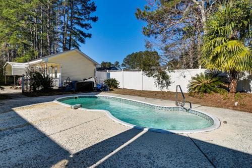 Hot Tub + Gazebo: Group Getaway Near Dtwn Conway!