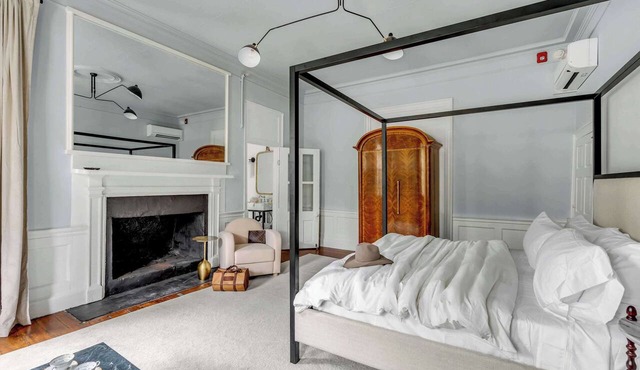 Huge King Suite w. Porches, near Downtown!
