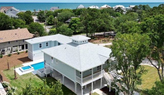 Isle Be Back Again- Dog Friendly! Private Pool! N. Litchfield Beach