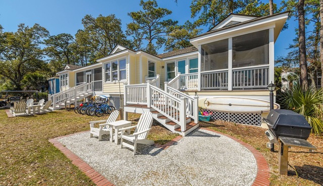 JonBie Maisons BEACHIN IT Oceanfront! sleeps 20 Cart included with booking