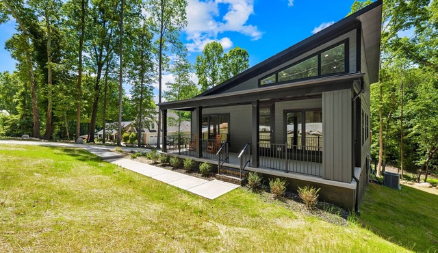 Lakefront Home w/Guest Suite + Kayaks & Firepit in Terrell