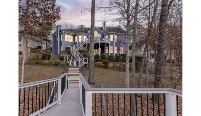 Lakefront, Theater, Gym, Fire Pit, Lily pad, Pool table, Kayaks, Paddle board in Macon