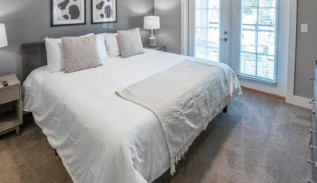 Landing at Heyward West Ashley - 1 Bedroom in West Ashley