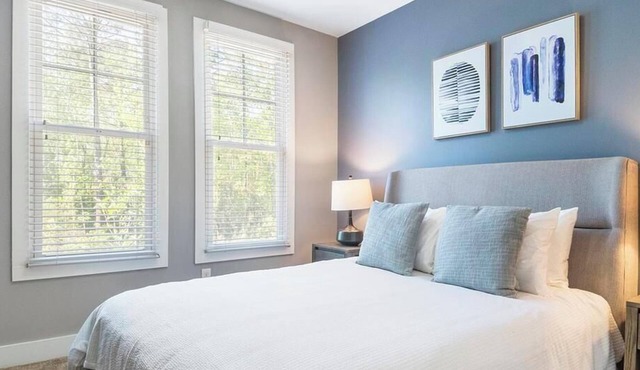 Landing at Heyward West Ashley - 2 Bedrooms in West Ashley