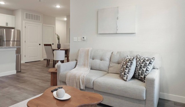 Landing | Beautiful 1BD, Gym