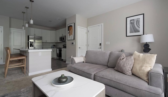 Landing | Beautiful 1BD, Clubhouse, Pool