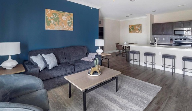 Landing | Chic 2BD, Yoga Studio, Gym