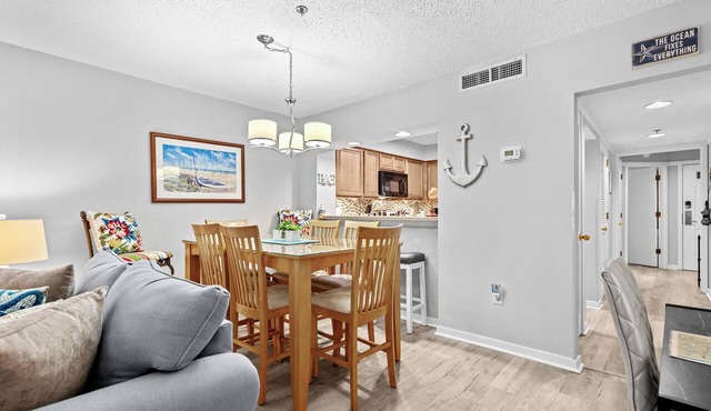 Laurel Ct 210 in Kingston w/Elevator, Pool, Beach