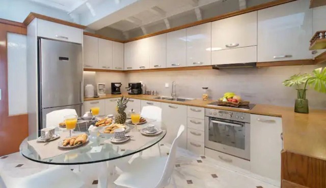 LIGHT SUITE | M house Suites in Ληξούρι