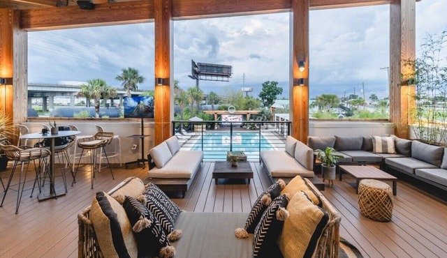 Little Palm | Modern Getaway Walkable Neighborhood