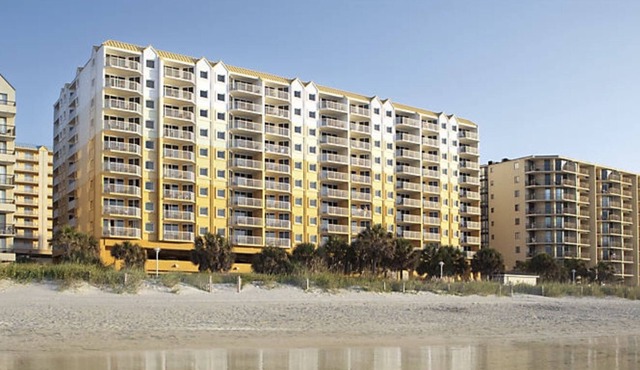 Lovely and Spacious 2 Bedroom Oceanfront