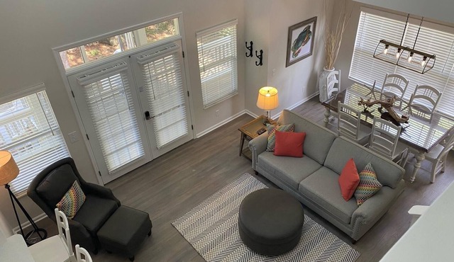 Lovely two-story golf cottage located in the heart of Fripp Island