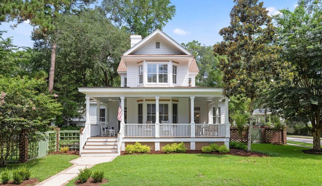 Lowcountry Home in Great Neighborhood with Amenities, Dog Friendly!