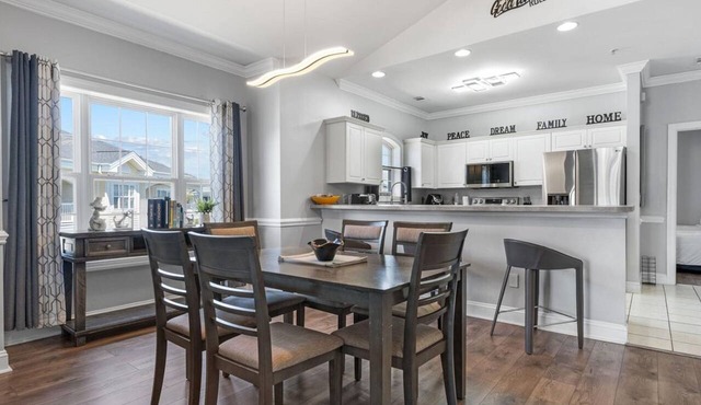 Luxury 3BR Golf Resort Condo With Digital Concierge, Pool, Near Beach