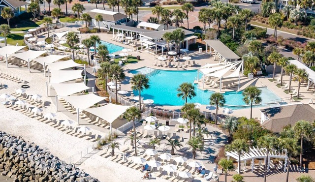 Luxury Villa, Club Access, Beach, Pet-Friendly