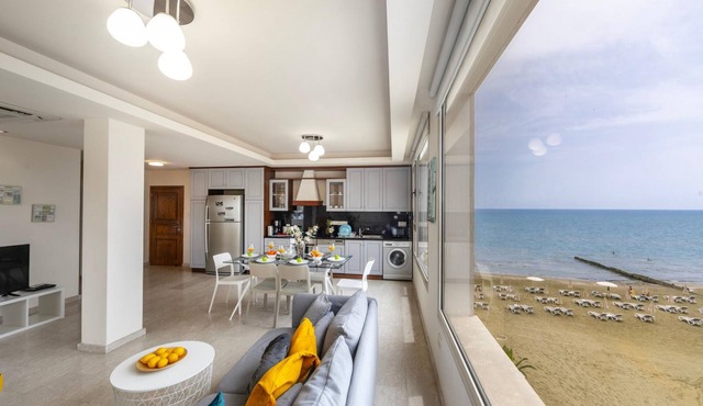 Mackenzie Eftyhia Beachfront Suite in Larnaca
