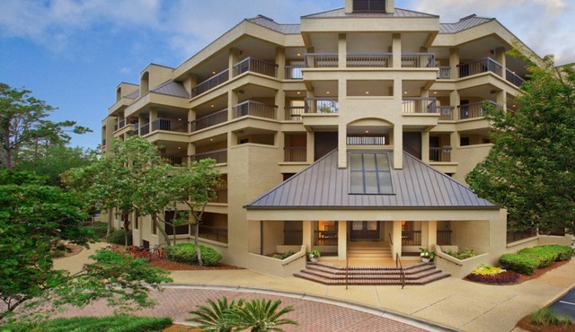 Marriott's Heritage Club in the heart of Harbour Town in Sea Pines - Hilton Head