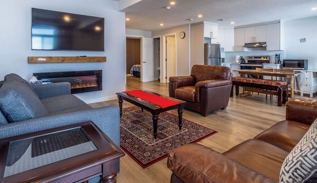 Modern 2BR 2BA Walkout Basement Suite Crestmont SW in Calgary