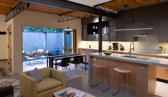 Modern Gem in Downtown Boulder, Steps Away from Pearl St. Mall in Boulder